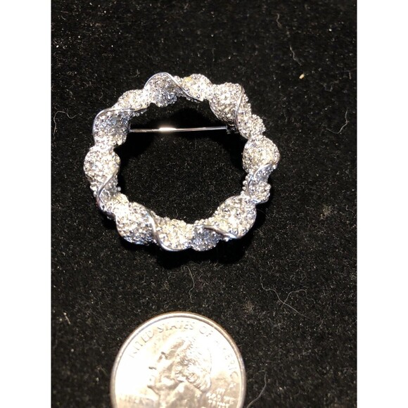 VINTAGE EMMONS SILVER TONE TWISTED WREATH BROOCH PIN - Picture 3 of 6